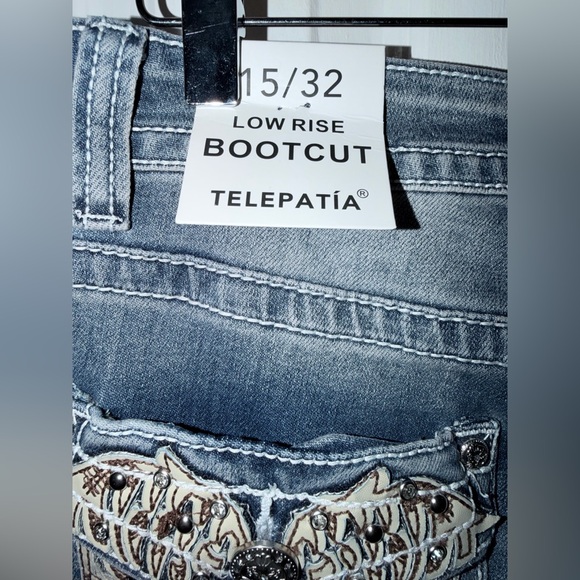 NWT Telepatia Low Rise Bootcut Angel Wing back Pocket Embroidered with Rhi - Picture 8 of 9